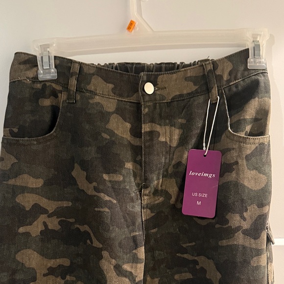 Camo Wide Leg Cargo Jeans - Picture 2 of 8
